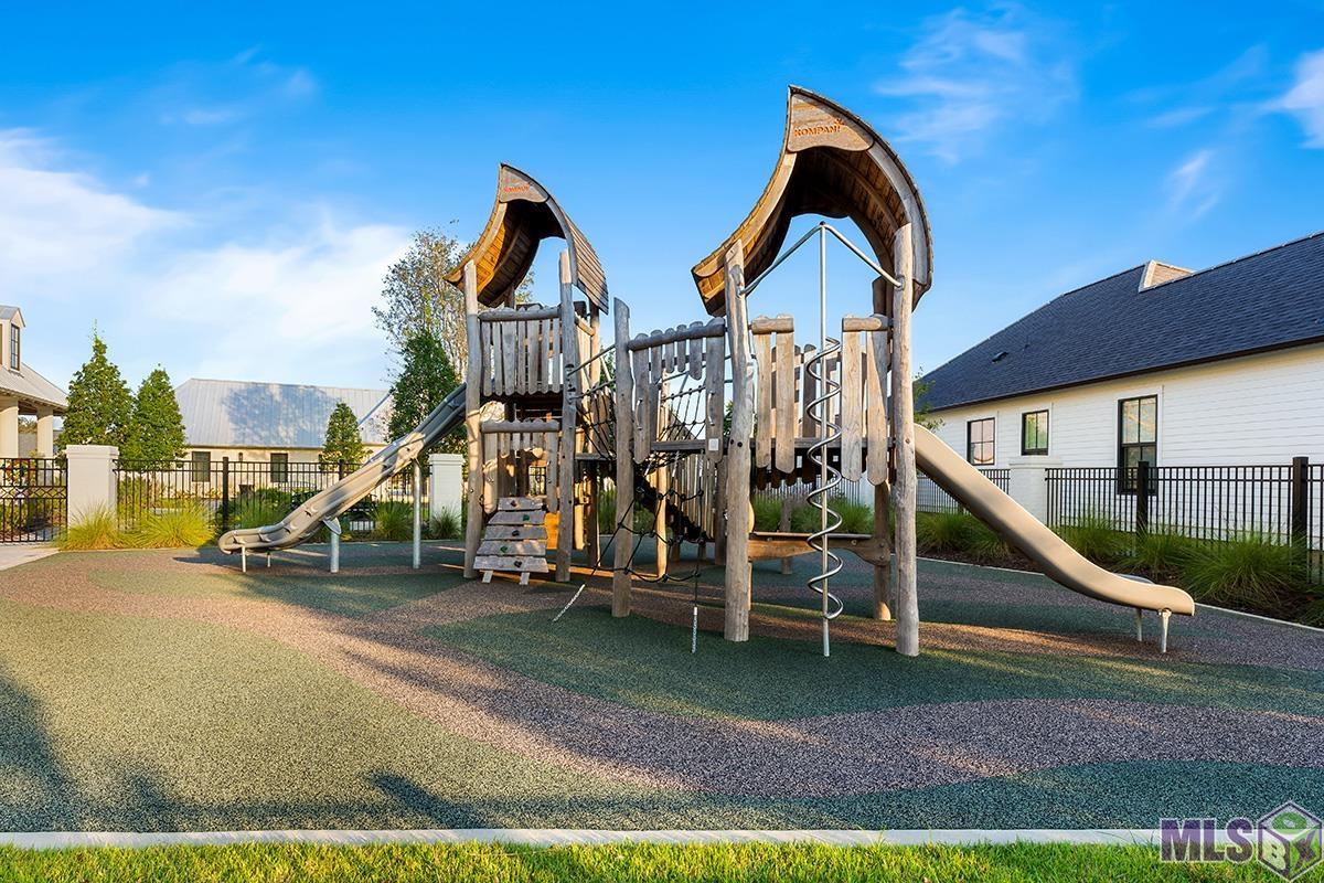 1726 Rue De Grand Baton Rouge, LA 70808 - Photo 40 of 40 Community Playground