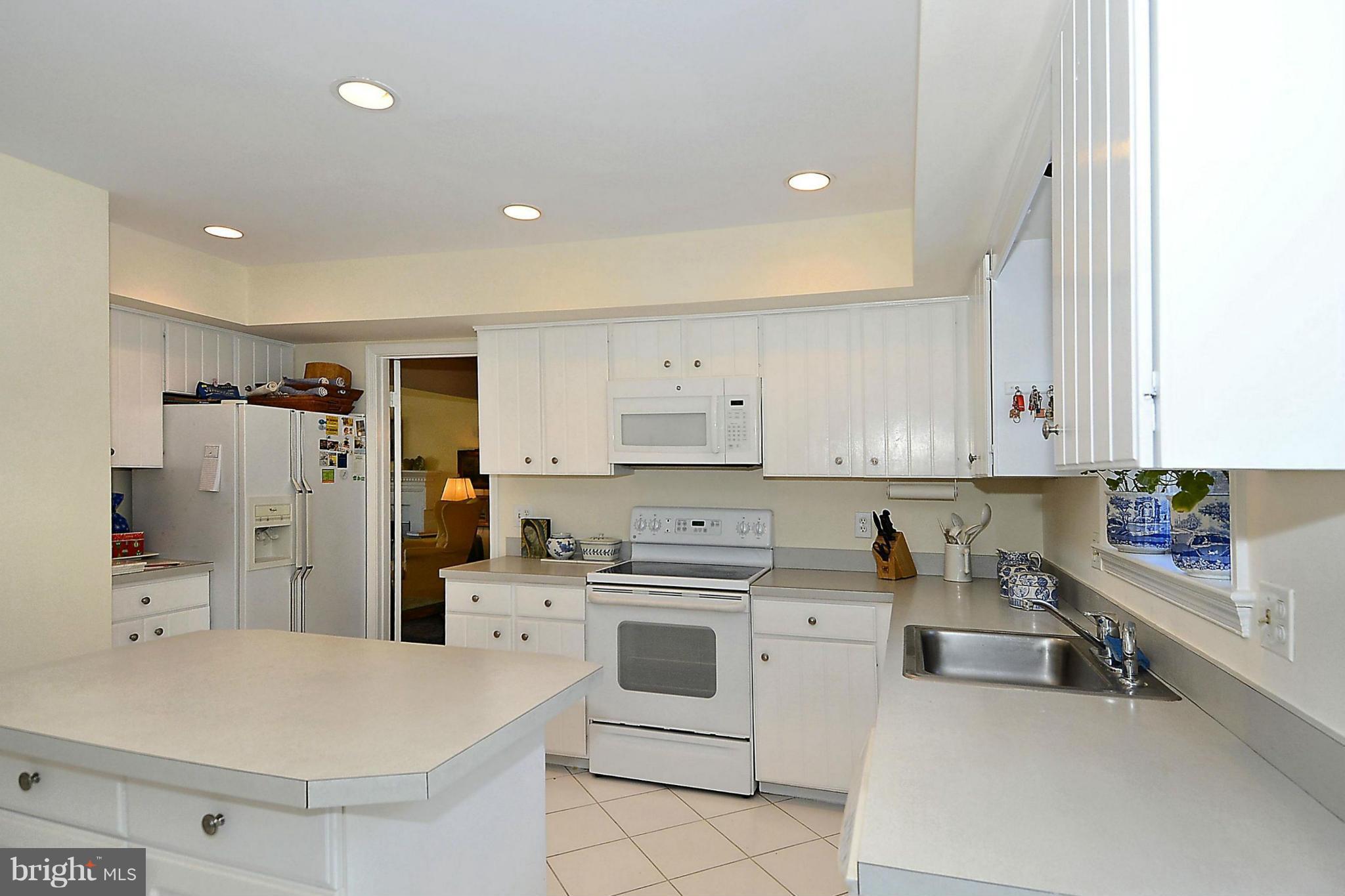 1218 Colonial Road McLean, VA 22101 - Photo 6 of 21 Kitchen