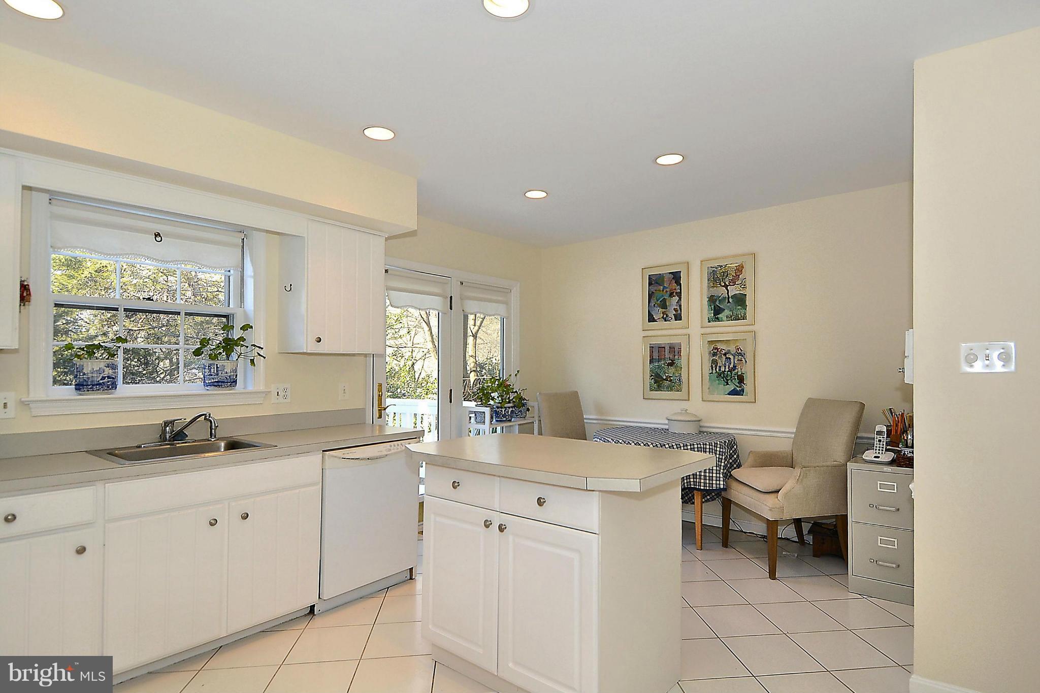 1218 Colonial Road McLean, VA 22101 - Photo 7 of 21 Kitchen