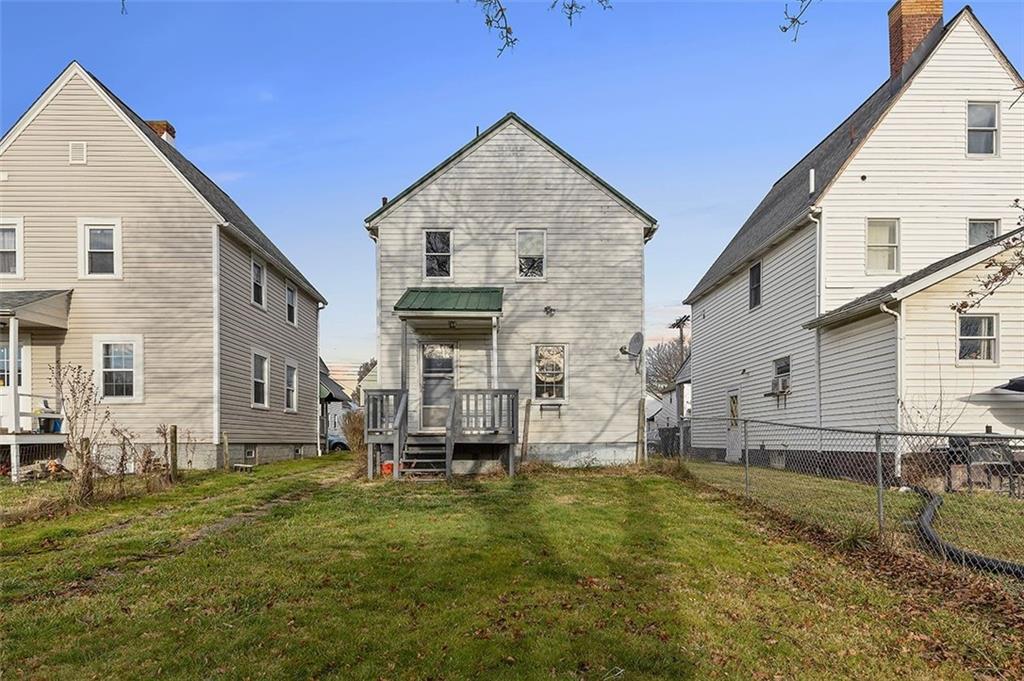 1809 Main Street Aliquippa, PA 15001 - Photo 21 of 24 a view of backyard of house