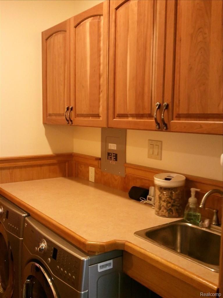 315 Timbermill Lane Howell, MI 48843 - Photo 8 of 20 Laundry Rm