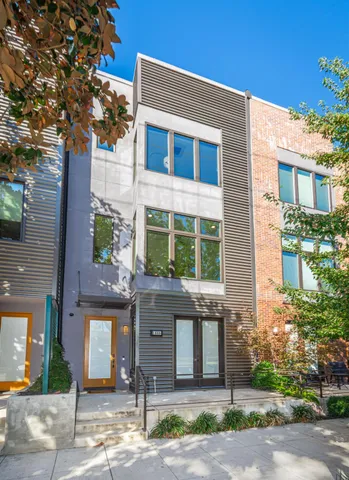 $935,000 | 1608 20th Street, Sacramento, CA 95811