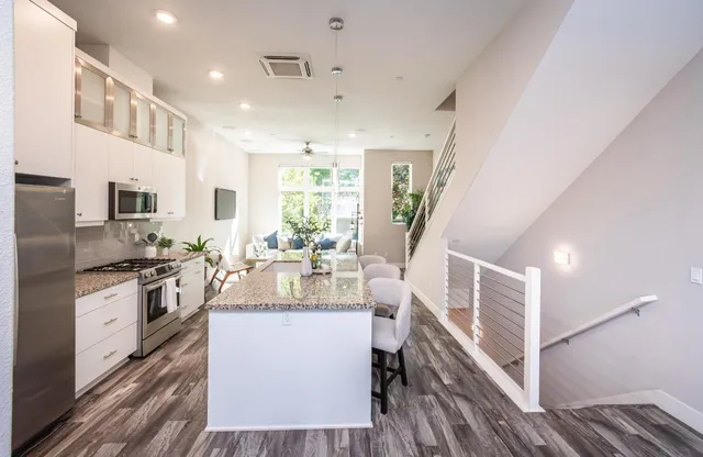 $935,000 | 1608 20th Street, Sacramento, CA 95811