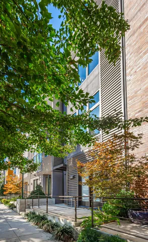 $935,000 | 1608 20th Street, Sacramento, CA 95811