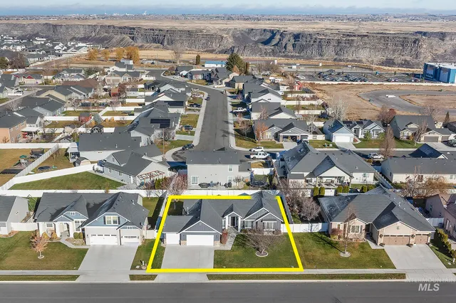 $490,000 | 234 Canyon Crest Drive West, Twin Falls, ID 83301