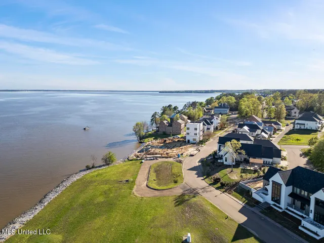 $129,990 | 137 West Florida Boulevard, Madison, MS 39110