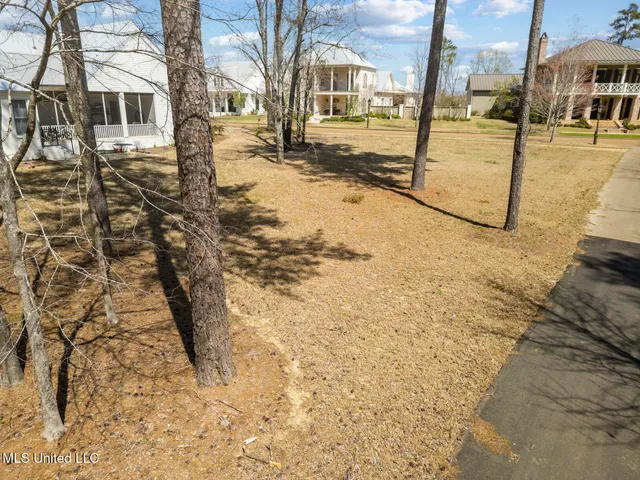 $129,990 | 137 West Florida Boulevard, Madison, MS 39110