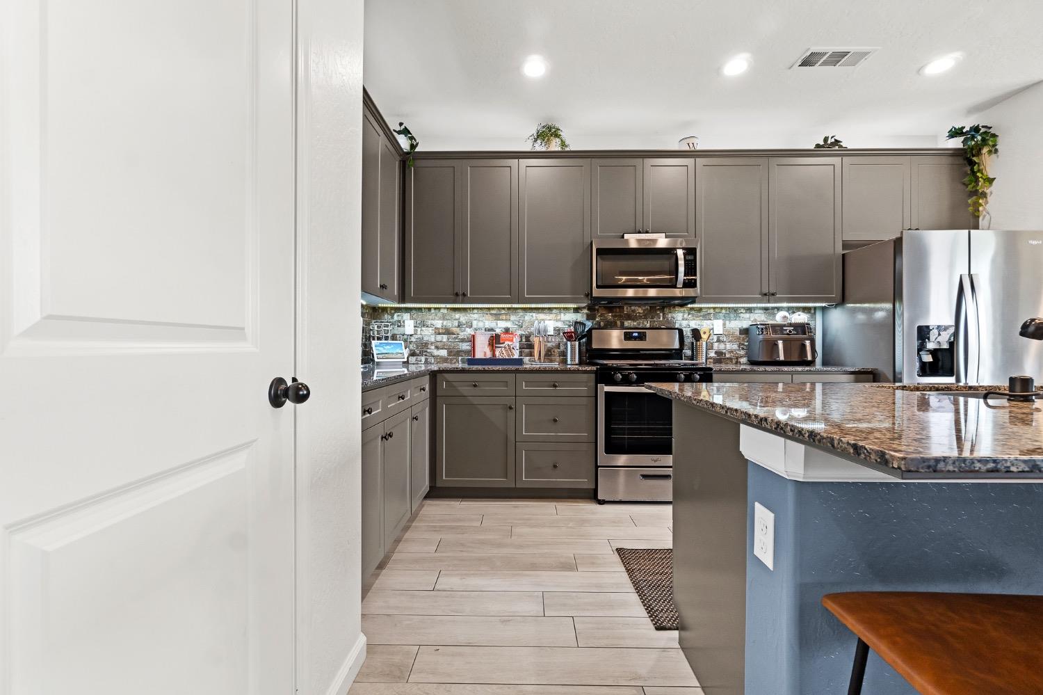 2591 Concord Avenue Reedley, CA 93654 - Photo 15 of 48 Gallery Image 15