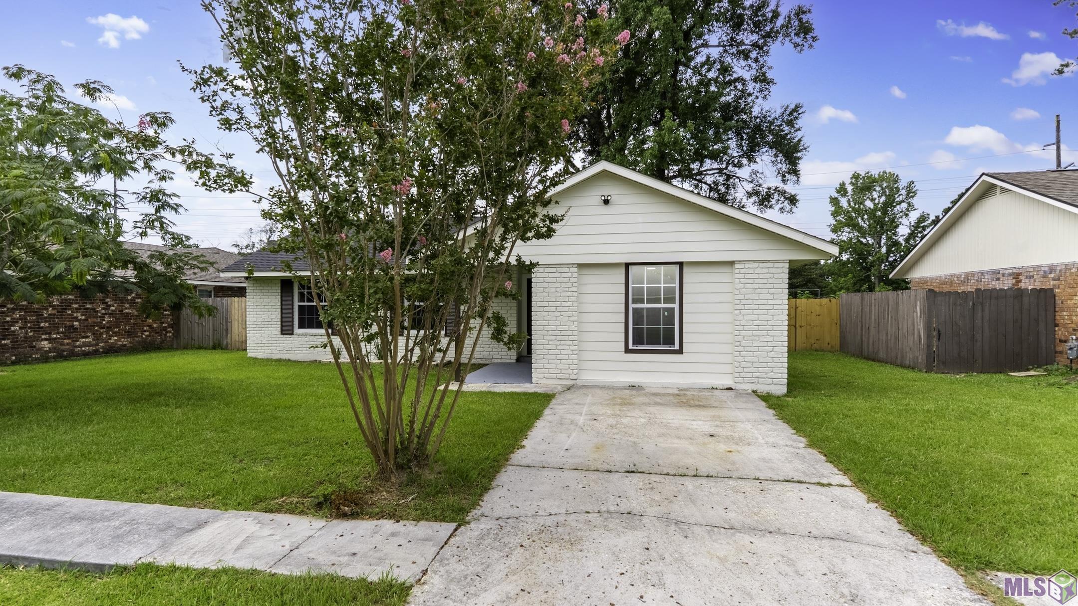 16616 London Avenue Baton Rouge, LA 70819 - Photo 1 of 23 Gallery Image 1