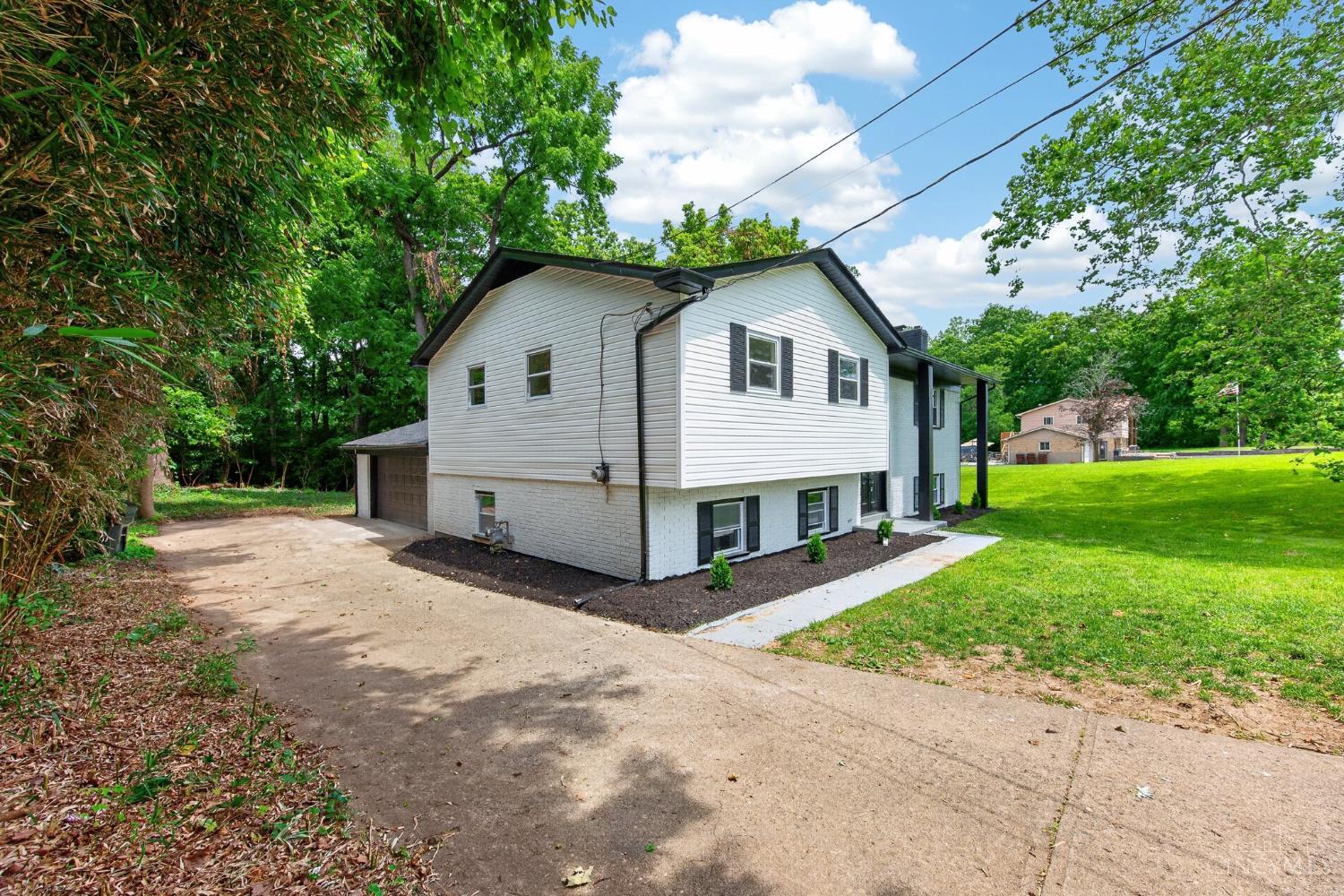 4074 East Kemper Road Sharonville, OH 45241 - Photo 4 of 51