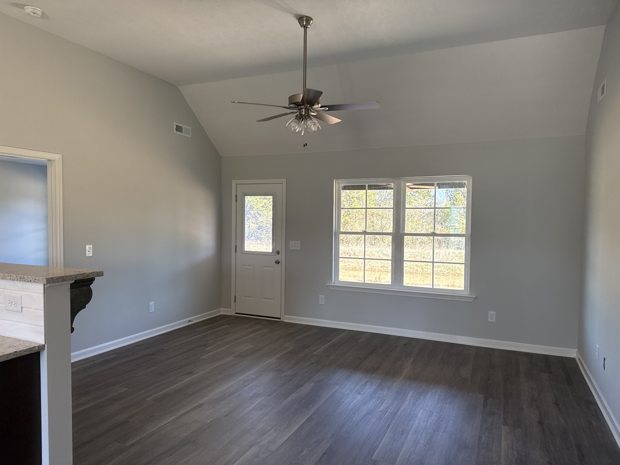452 Dorsch Road Manchester, TN 37355 - Photo 6 of 12 Gallery Image 6