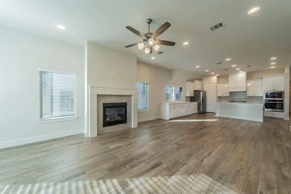 $2,400 | 526 Callum Parkway, Celina, TX 75009