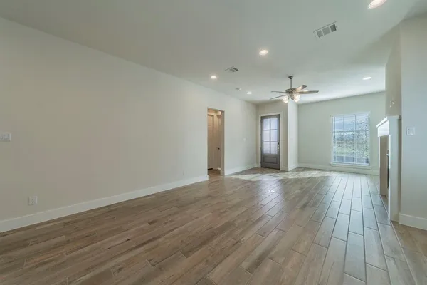 $2,400 | 526 Callum Parkway, Celina, TX 75009