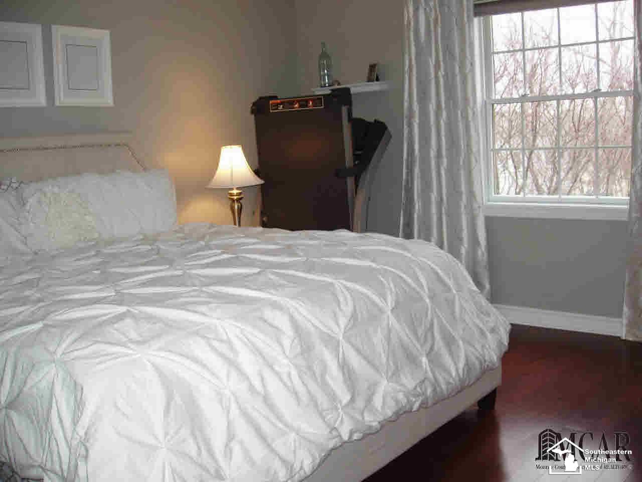 4495 Burke Road Newport, MI 48166 - Photo 13 of 32 21279313-12.JPG