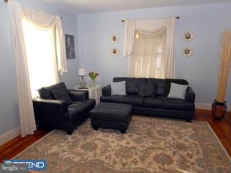 129 Conestoga Road Wayne, PA 19087 - Photo 3 of 11 Living Room