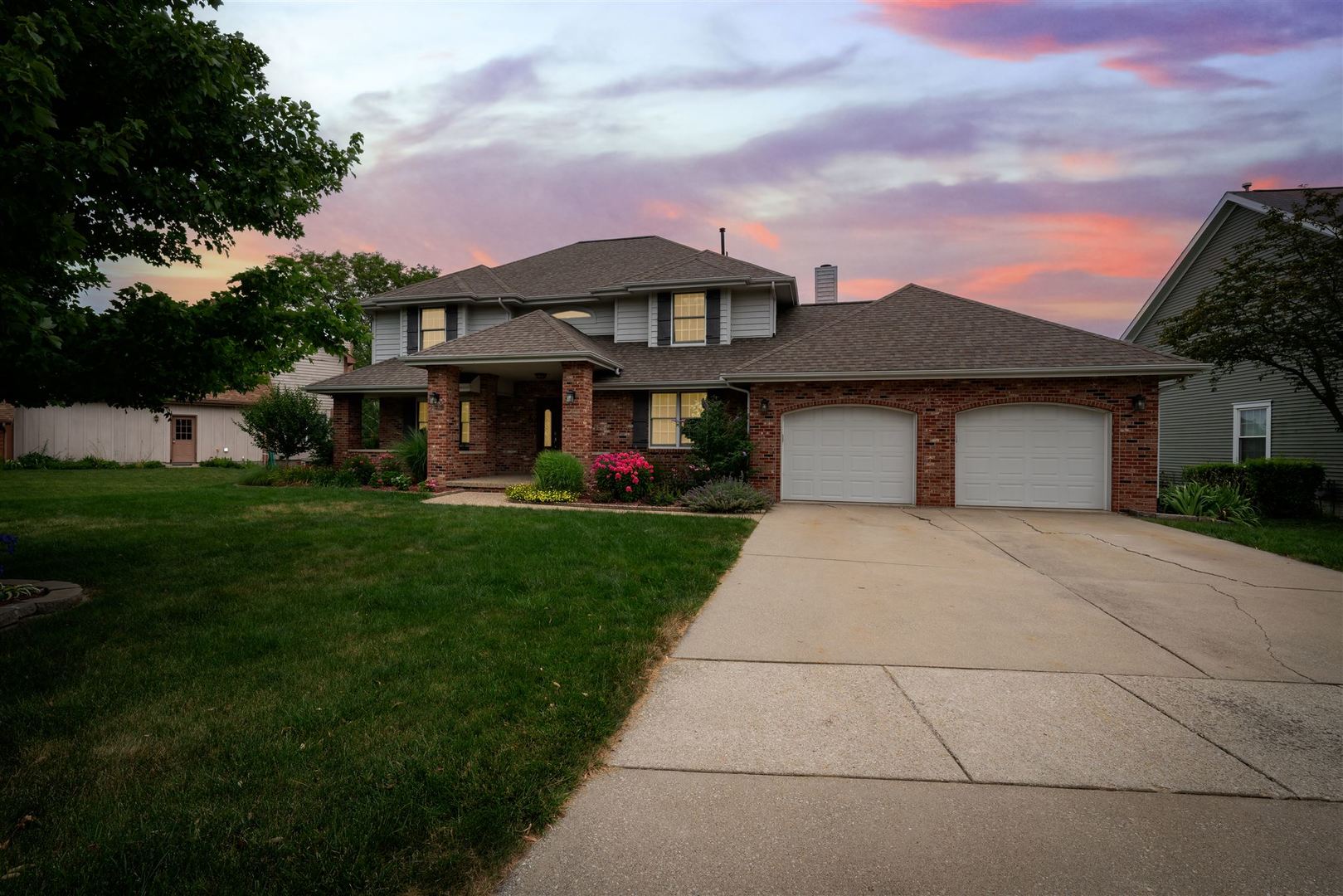 6 Swan Lake Road Bloomington, IL 61704 - Photo 2 of 41 Gallery Image 2