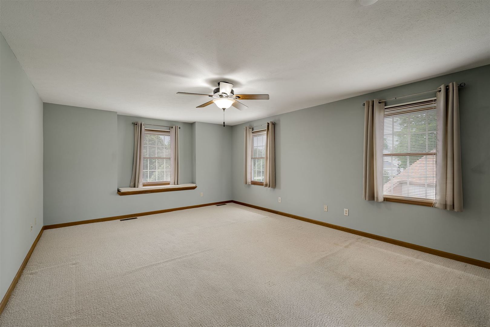 6 Swan Lake Road Bloomington, IL 61704 - Photo 23 of 41 Gallery Image 23