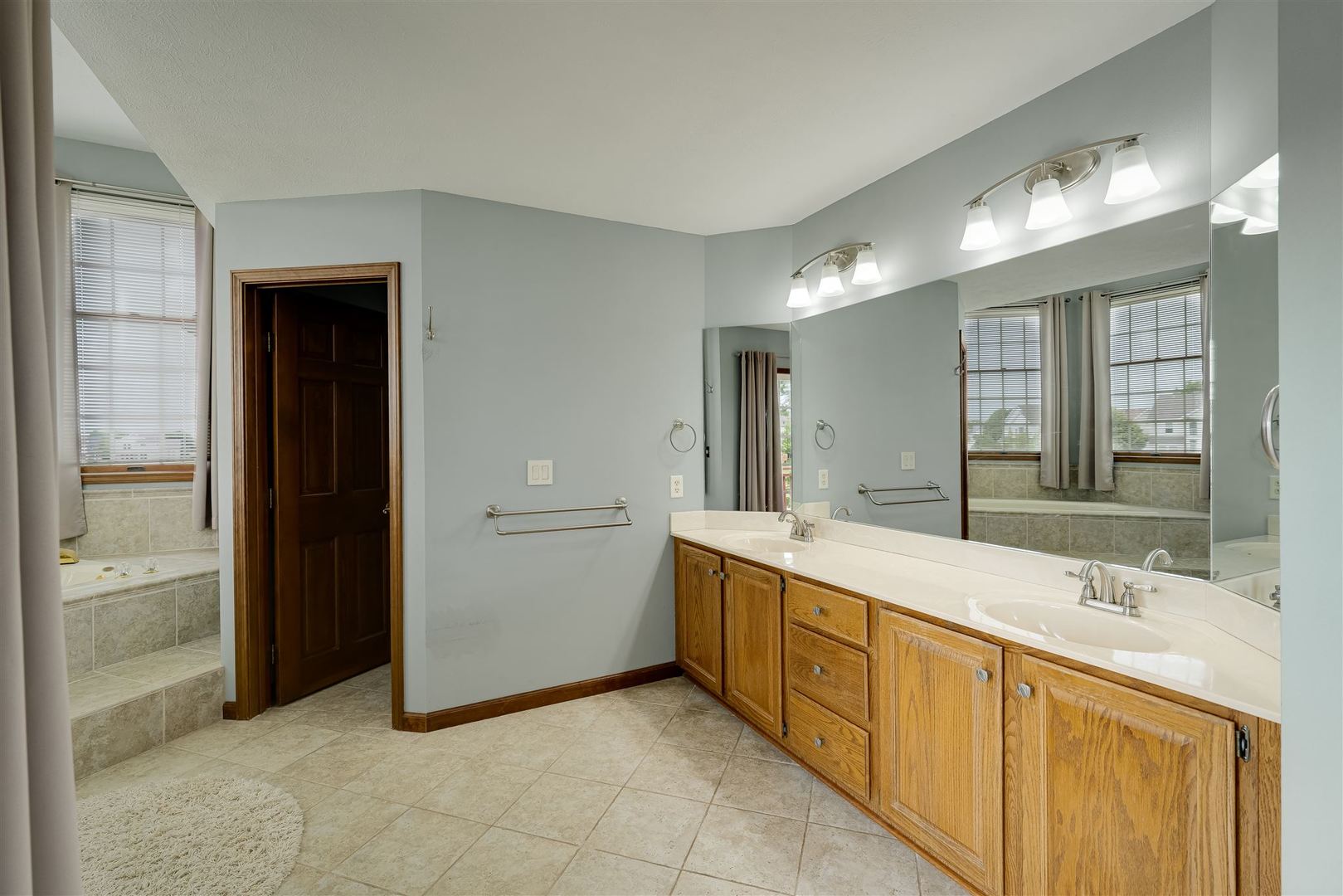 6 Swan Lake Road Bloomington, IL 61704 - Photo 25 of 41 Gallery Image 25