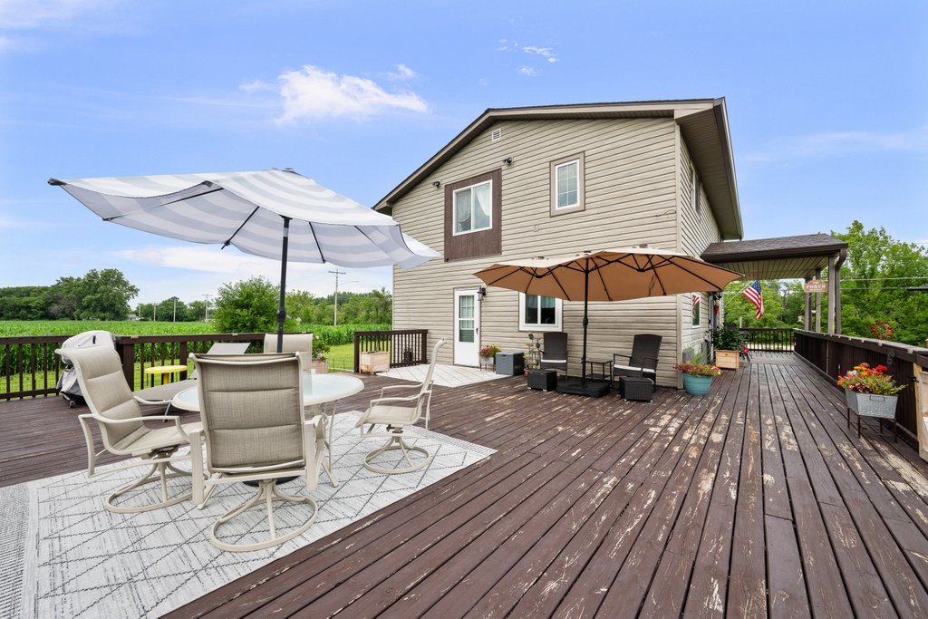 1814 Big Island Road Rock Island, IL 61201 - Photo 11 of 60
