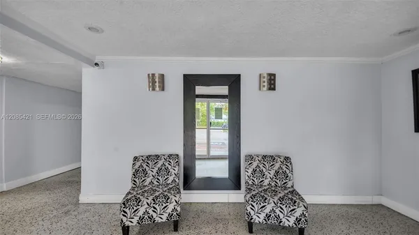 $380,000 | 8001 Crespi Boulevard, Unit 4B, Miami Beach, FL 33141