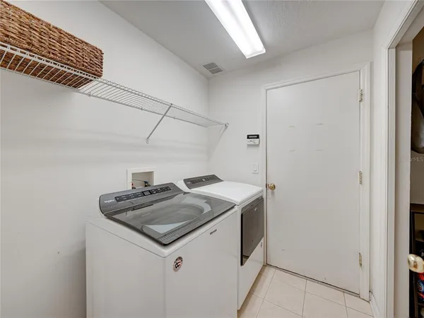 $450,000 | 16325 Bridgeglade Lane, Lithia, FL 33547