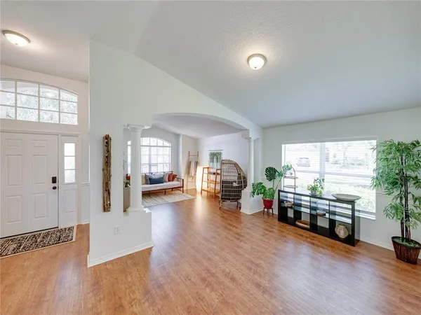 $450,000 | 16325 Bridgeglade Lane, Lithia, FL 33547