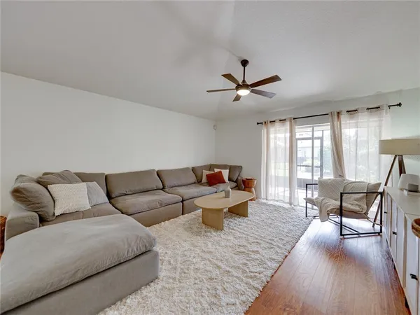 $450,000 | 16325 Bridgeglade Lane, Lithia, FL 33547