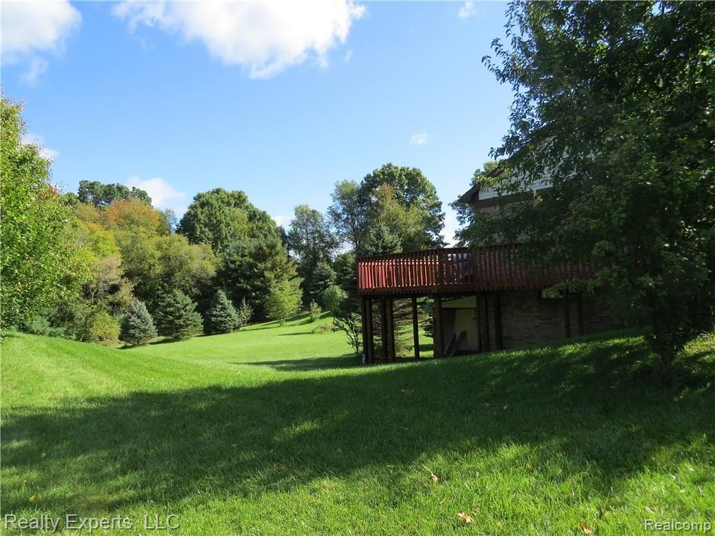 4115 Pingree Road Howell, MI 48843 - Photo 22 of 24 Yard.JPG