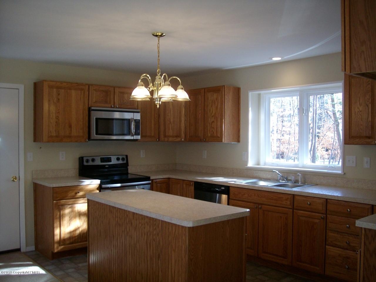 67 King Arthur Road Blakeslee, PA 18610 - Photo 6 of 21 Kitchen