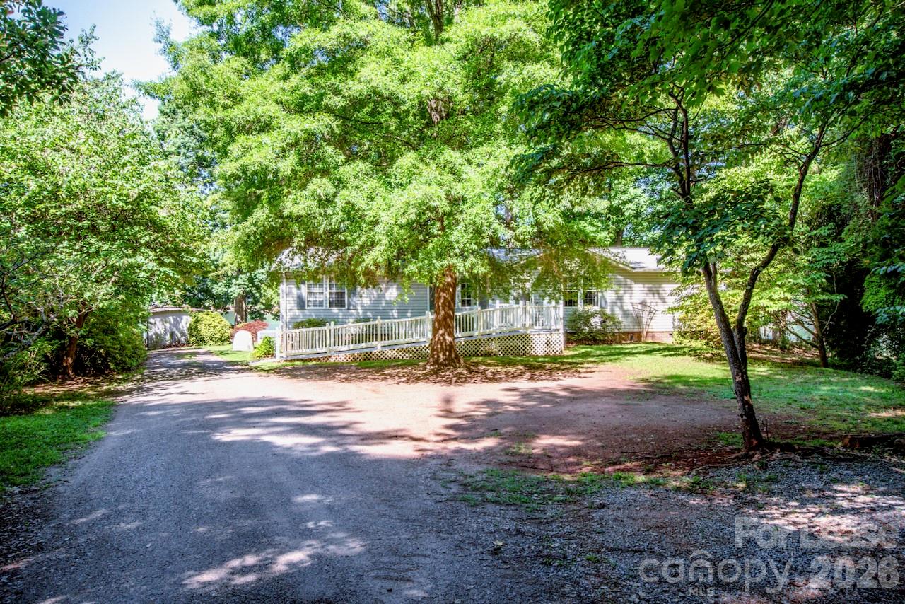 447 Kemp Road Mooresville, NC 28117 - Photo 5 of 48
