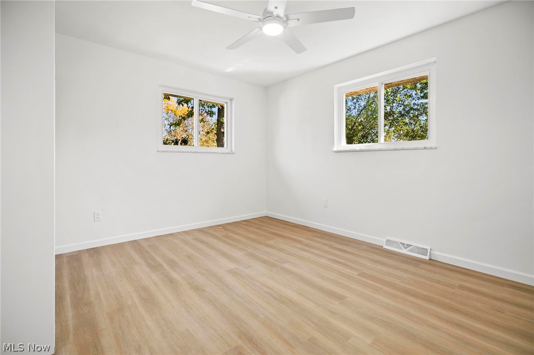 24729 Ronan Road Bedford Heights, OH 44146 - Photo 22 of 32 Gallery Image 22