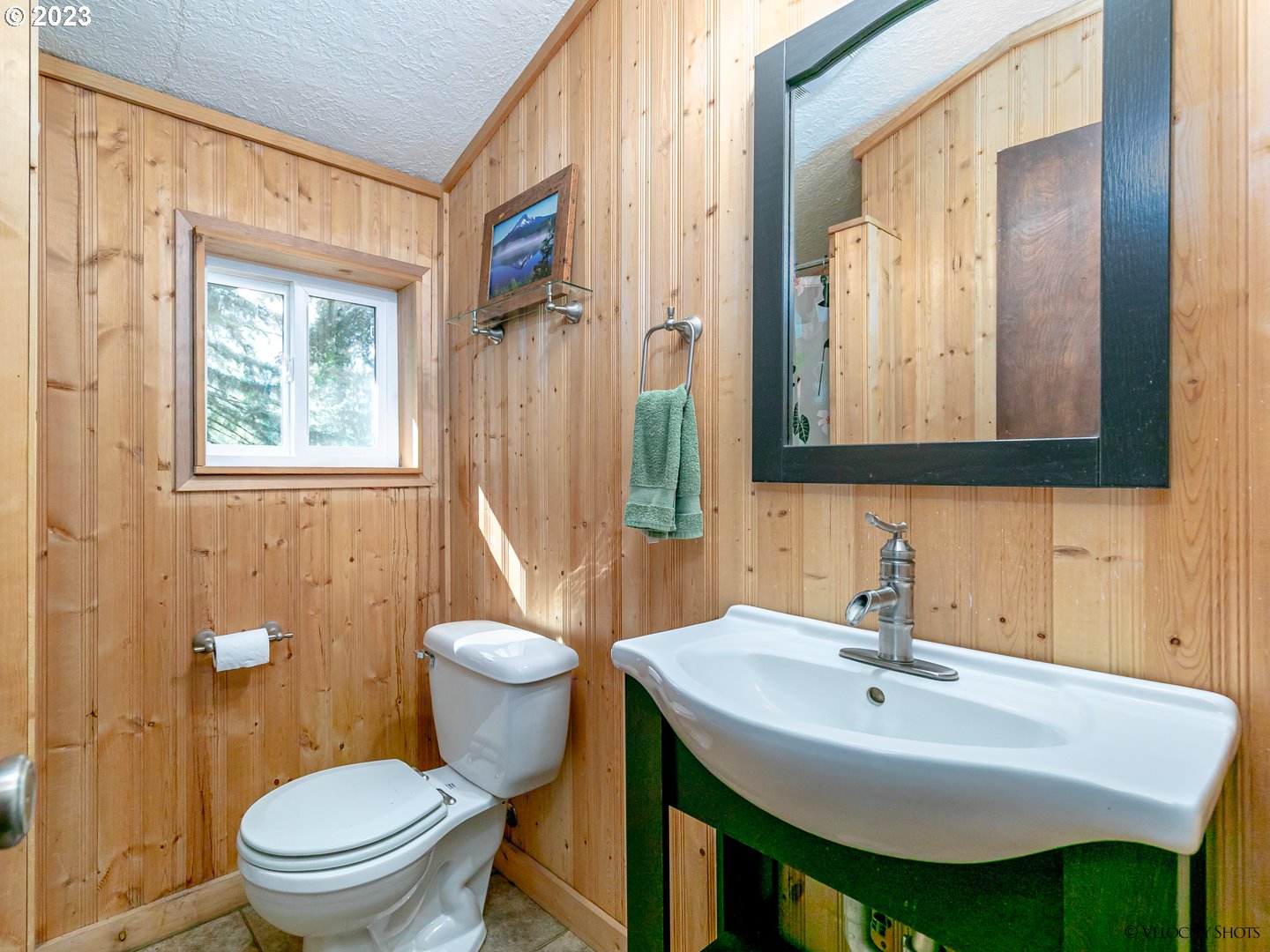 27515 Belle Lake Road Rhododendron, OR 97049 - Photo 20 of 42 Bathroom