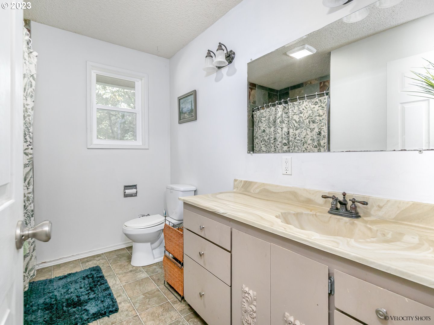 27515 Belle Lake Road Rhododendron, OR 97049 - Photo 27 of 42 Bathroom