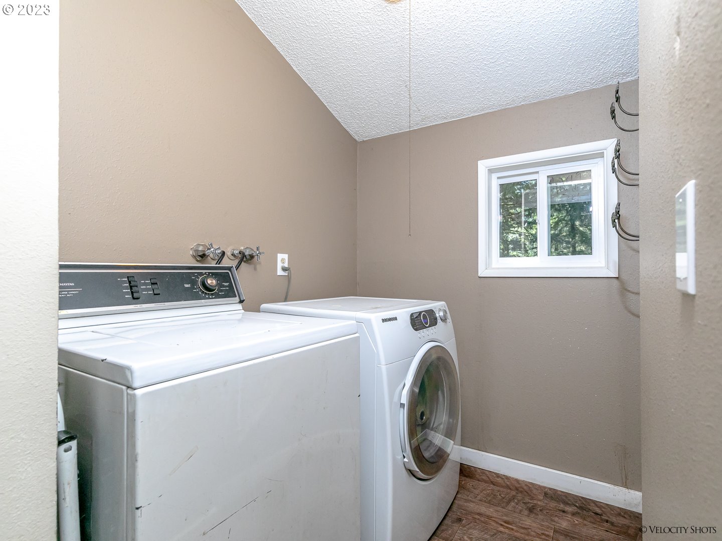 27515 Belle Lake Road Rhododendron, OR 97049 - Photo 28 of 42 Laundry