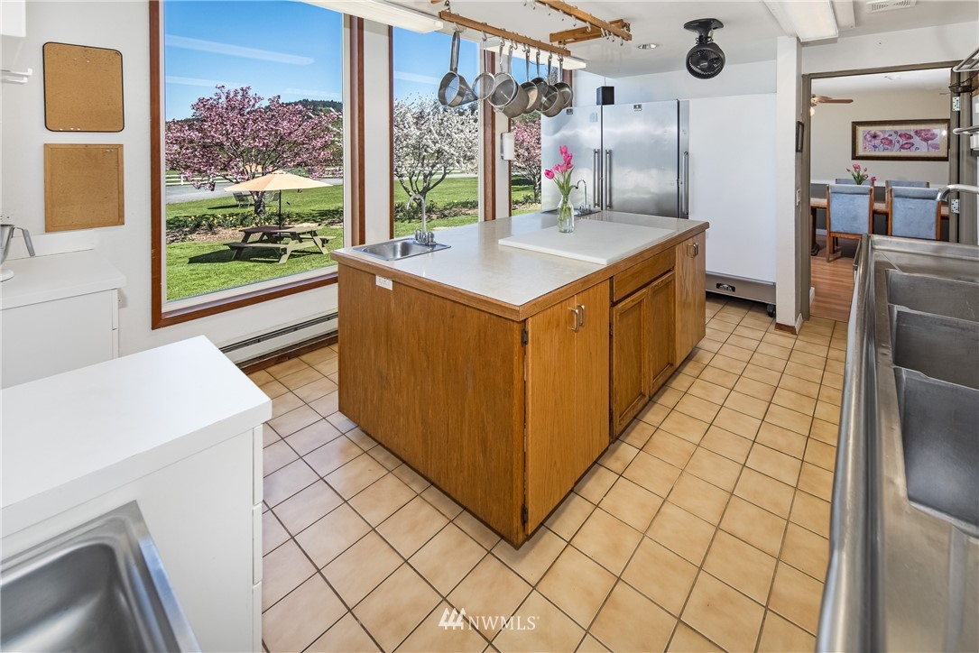 2687 West Valley Road Friday Harbor, WA 98250 - Photo 20 of 37 Gallery Image 20