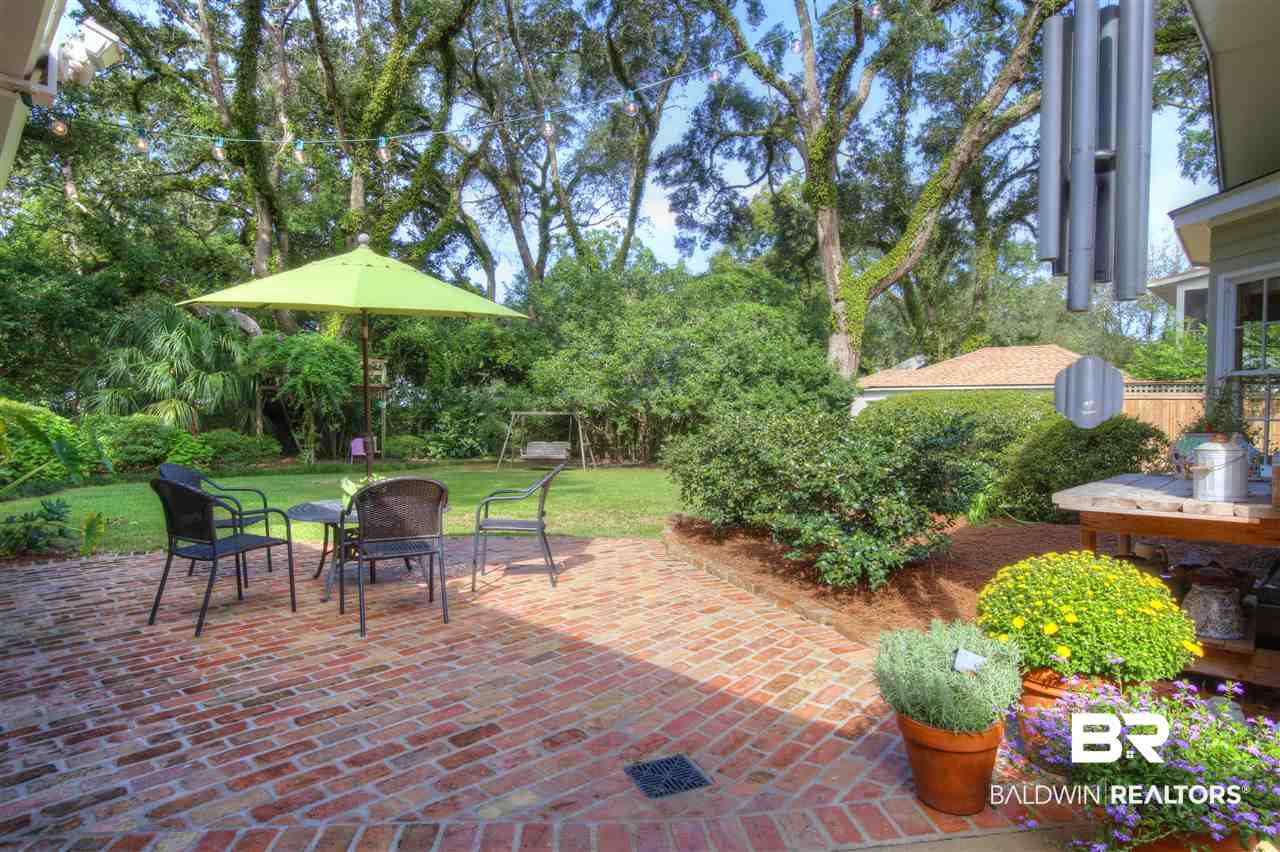 55 North Summit Street Fairhope, AL 36532 - Photo 4 of 40