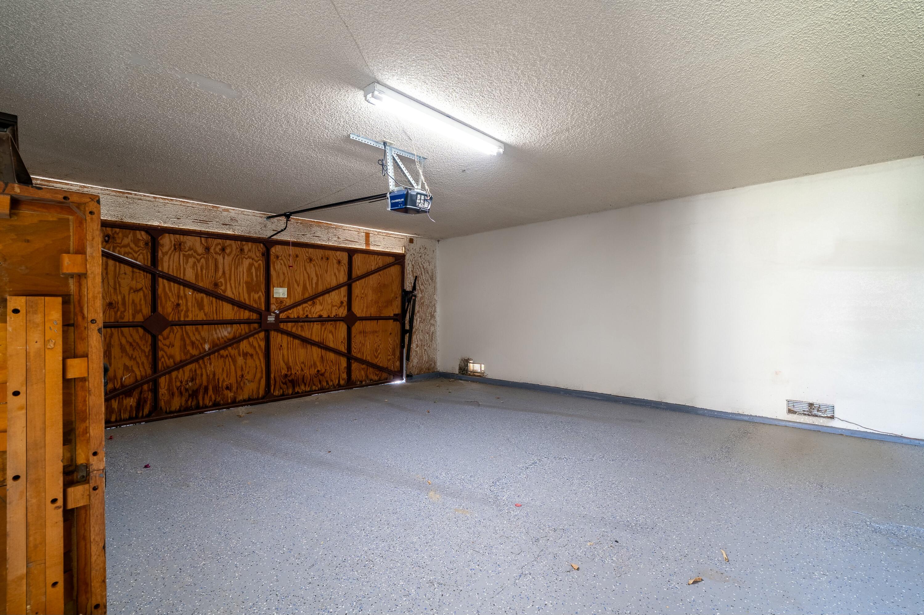 69290 El Dobe Road Cathedral City, CA 92234 - Photo 34 of 42 a view of an empty room