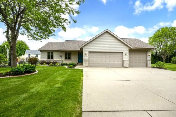 $539,900 | 420 Rosemal Lane, DeForest, WI 53532