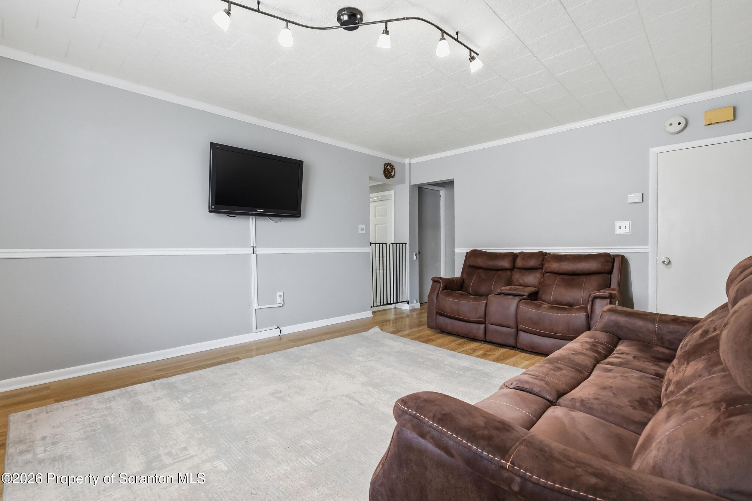 617 Hickory Street Scranton, PA 18505 - Photo 3 of 38 617_hickory3