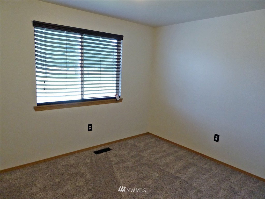 18436 Citrus Street Southwest Rochester, WA 98579 - Photo 12 of 21
