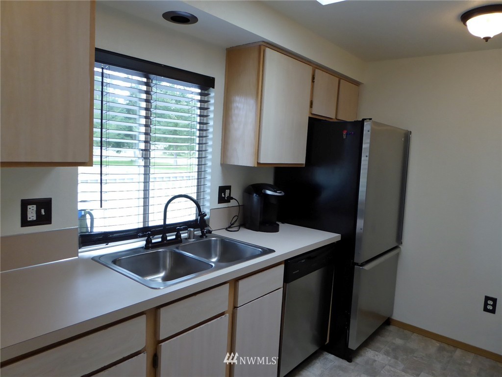 18436 Citrus Street Southwest Rochester, WA 98579 - Photo 4 of 21