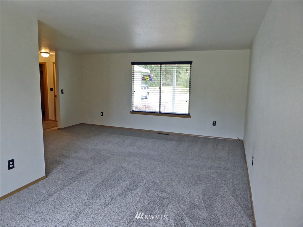 18436 Citrus Street Southwest Rochester, WA 98579 - Photo 7 of 21