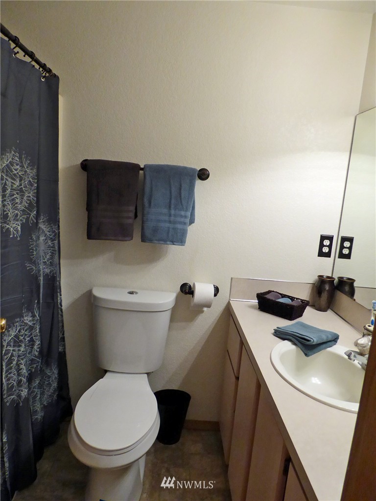 18436 Citrus Street Southwest Rochester, WA 98579 - Photo 8 of 21