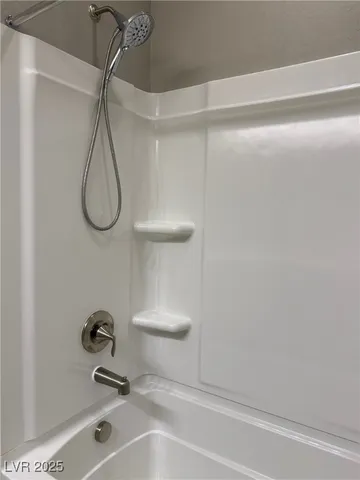 $5,000 | 304 Rezzo Street, Las Vegas, NV 89138