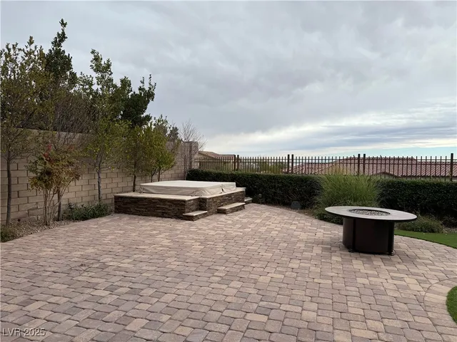 $5,000 | 304 Rezzo Street, Las Vegas, NV 89138