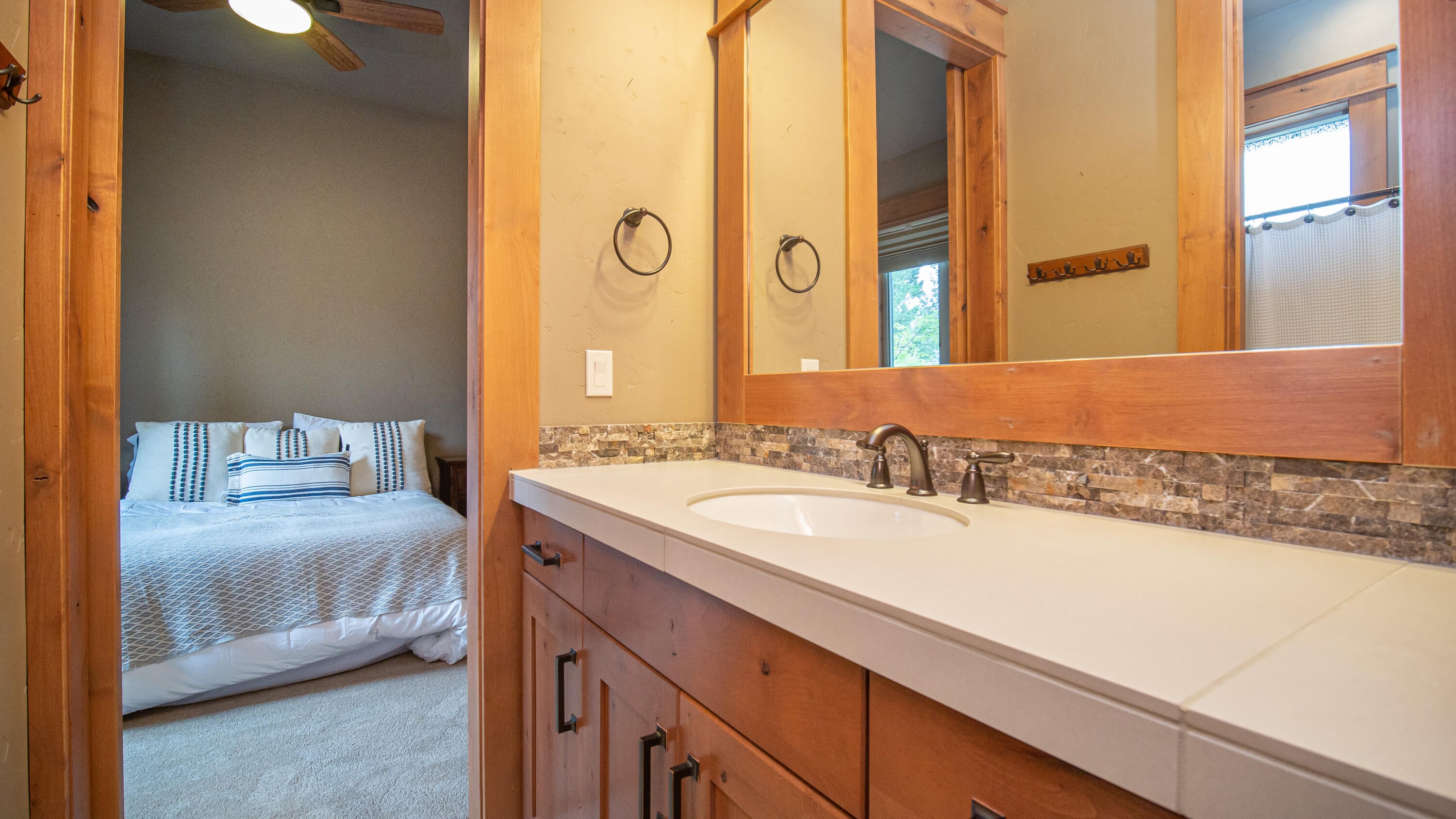 56468 Sunstone Loop Bend, OR 97707 - Photo 25 of 49 P1190187