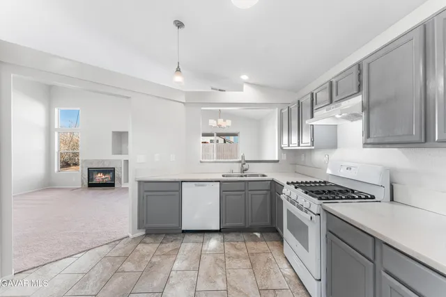 $479,990 | 37031 Firethorn Street, Palmdale, CA 93550