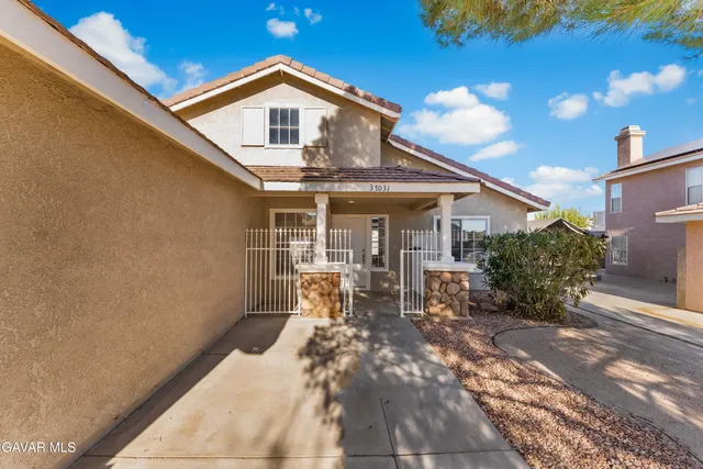 $479,990 | 37031 Firethorn Street, Palmdale, CA 93550