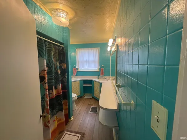 $424,900 | 307 North Van Buren Street, Auburn, IN 46706