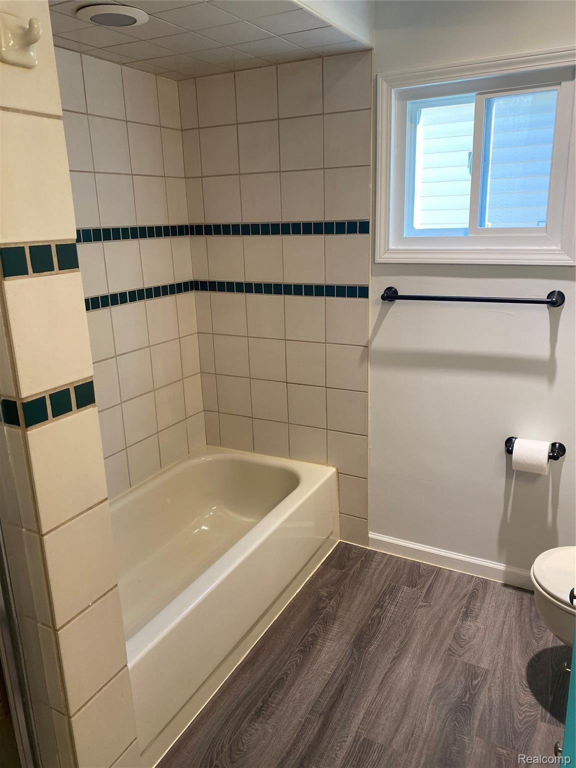 5850 Pine Knob Road Clarkston, MI 48346 - Photo 45 of 67 Master tub.JPG